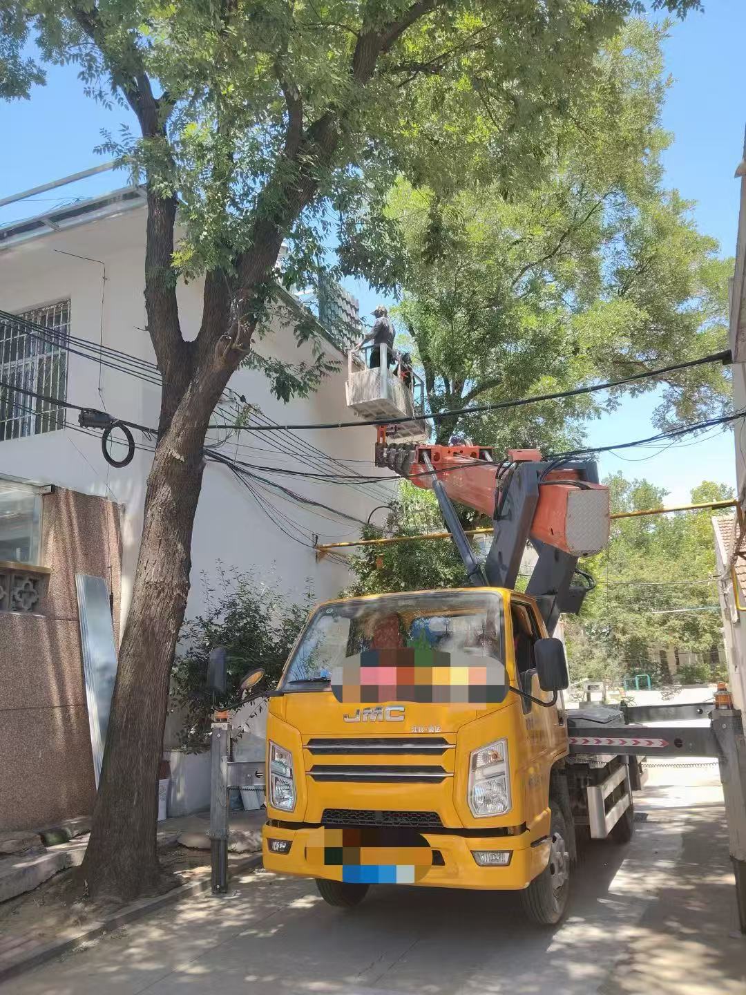 马边高空作业车能吊装重物吗？最大承载多少公斤？